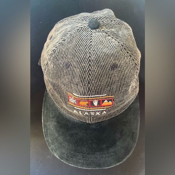 Vintage 90s Y2K Alaska Embroidered Corduroy Suede Adjustable Unisex Casual - Picture 4 of 6